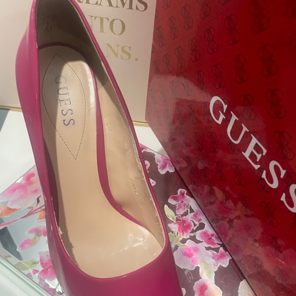 Pink Platform Peep Pump | Guess - Picture 5 of 9